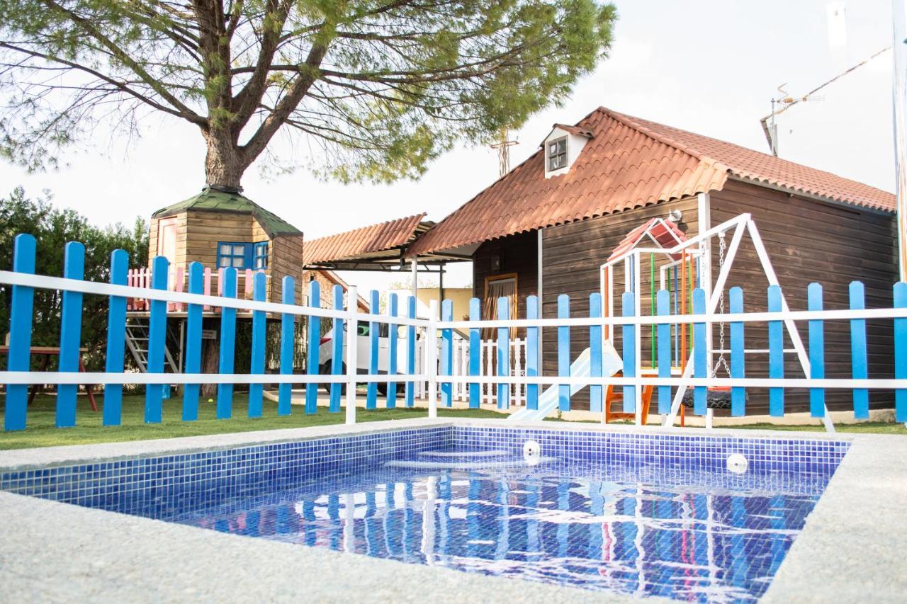 Bungalow Perotonar Ideal Para Familia Con Ninos La Puebla de Cazalla Extérieur photo