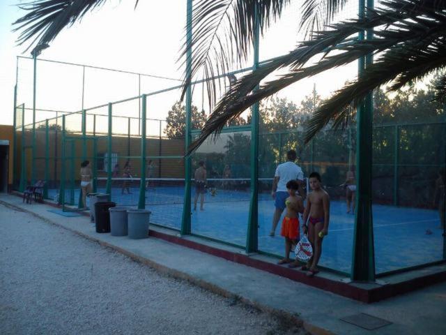 Bungalow Perotonar Ideal Para Familia Con Ninos La Puebla de Cazalla Extérieur photo
